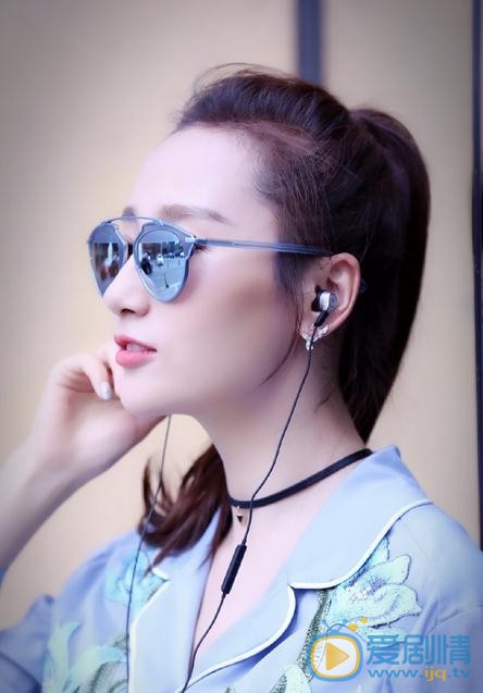 高洋休闲街拍 高洋高清写真_高洋高清剧照