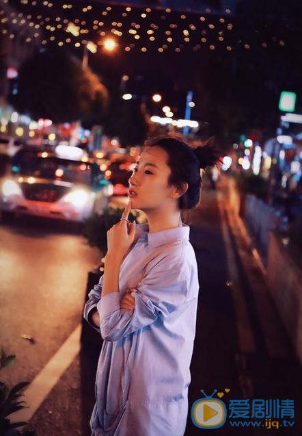高洋夜色街拍 高洋高清写真_高洋高清剧照
