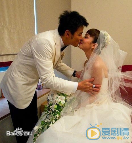 李铭顺和范文芳结婚照 李铭顺高清写真_李铭顺高清剧照