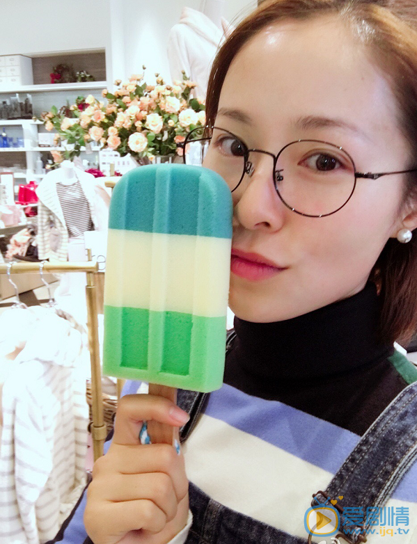 江一燕生活照 江一燕高清写真_江一燕高清剧照