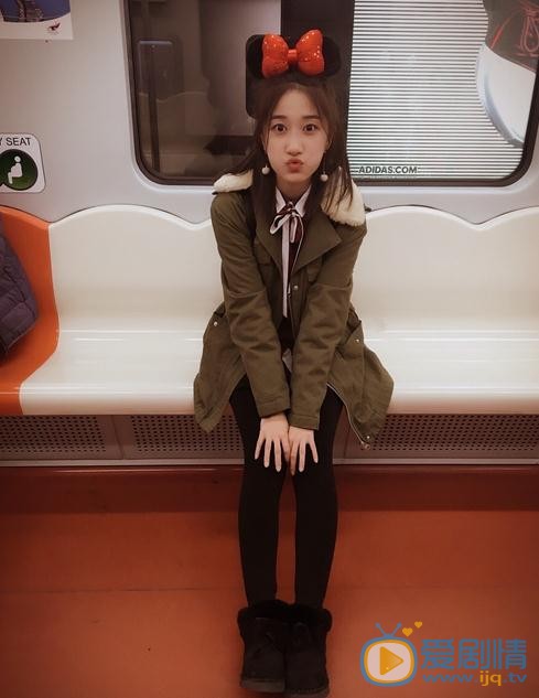 白茹生活照 白茹高清写真_白茹高清剧照