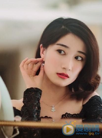 白茹街拍写真 白茹高清写真_白茹高清剧照