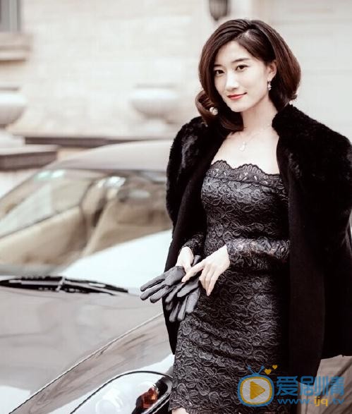 白茹街拍写真 白茹高清写真_白茹高清剧照