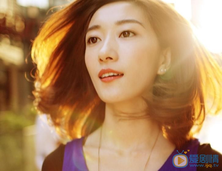 白茹街拍写真 白茹高清写真_白茹高清剧照