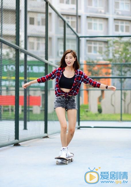 白茹街拍写真 白茹高清写真_白茹高清剧照