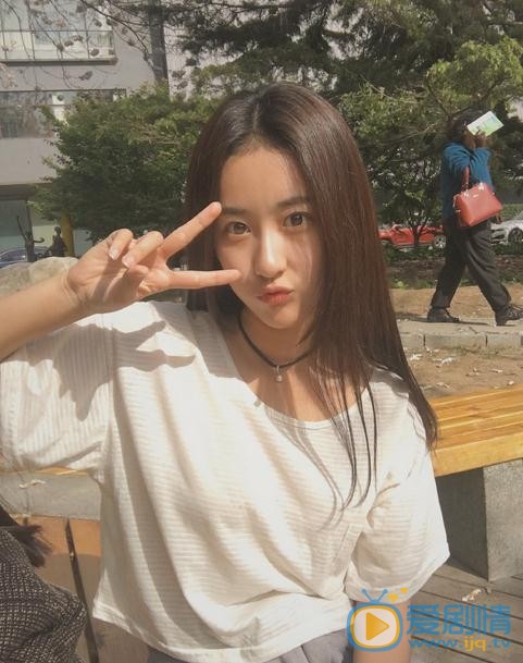 马月生活照 马月高清写真_马月高清剧照