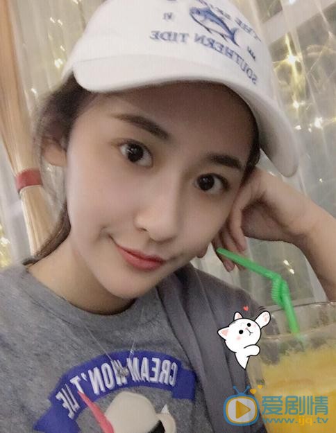 马月生活照 马月高清写真_马月高清剧照