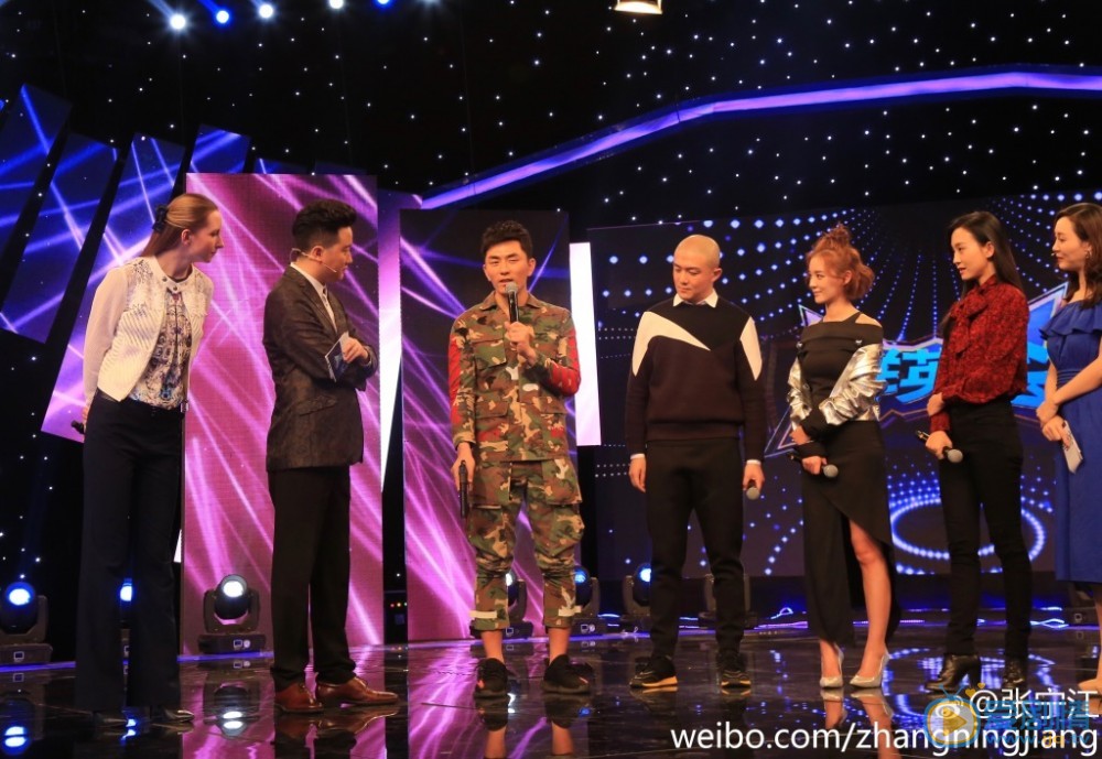 张宁江出席活动访谈照 张宁江高清写真_张宁江高清剧照