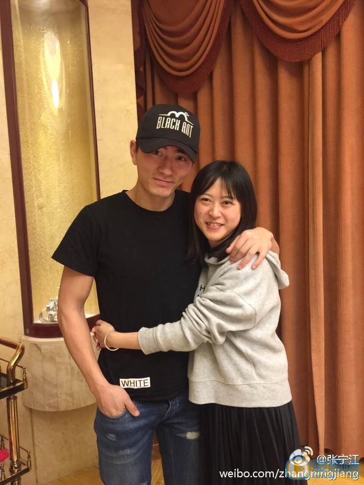 张宁江生活照 张宁江高清写真_张宁江高清剧照