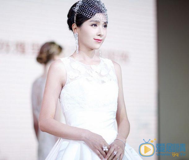 杨恭如活动照 杨恭如高清写真_杨恭如高清剧照