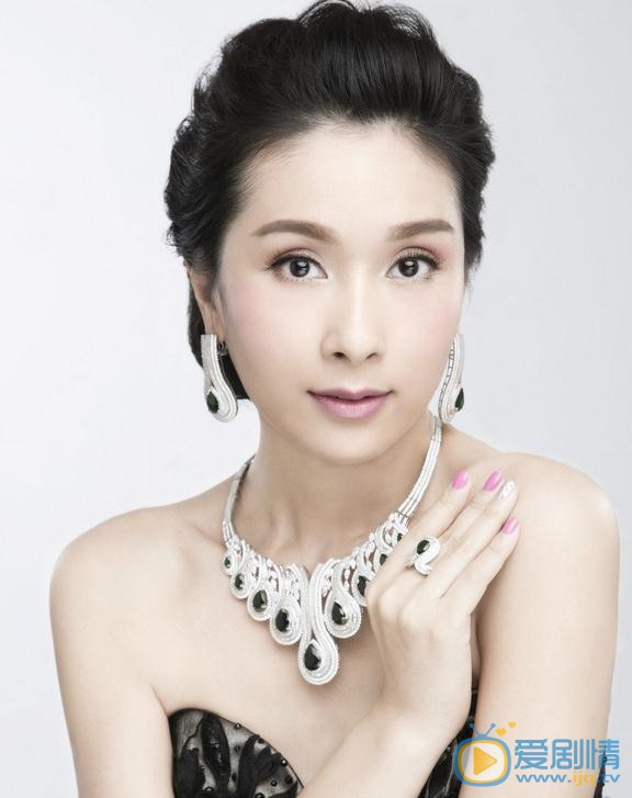 杨恭如白色写真 杨恭如高清写真_杨恭如高清剧照