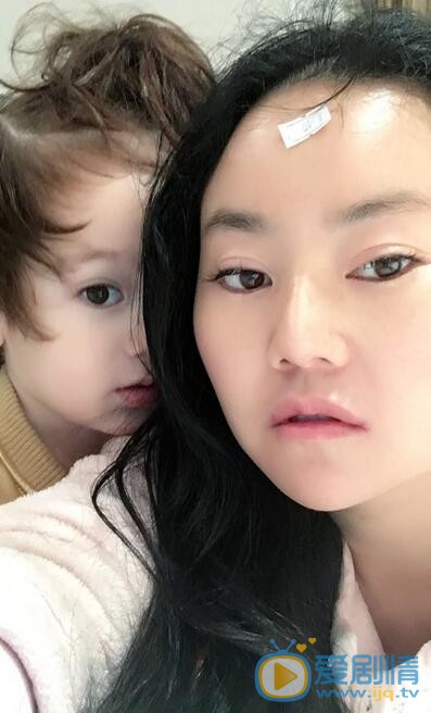 周嘉诚家人照 周嘉诚高清写真_周嘉诚高清剧照