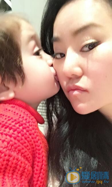 周嘉诚家人照 周嘉诚高清写真_周嘉诚高清剧照