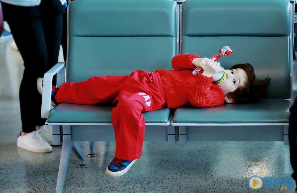 周嘉诚红衣萌照 周嘉诚高清写真_周嘉诚高清剧照