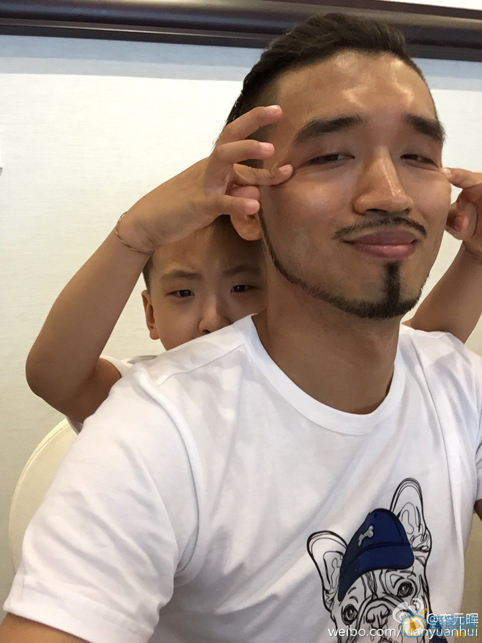 栾元晖逗逼表情包 栾元晖高清写真_栾元晖高清剧照