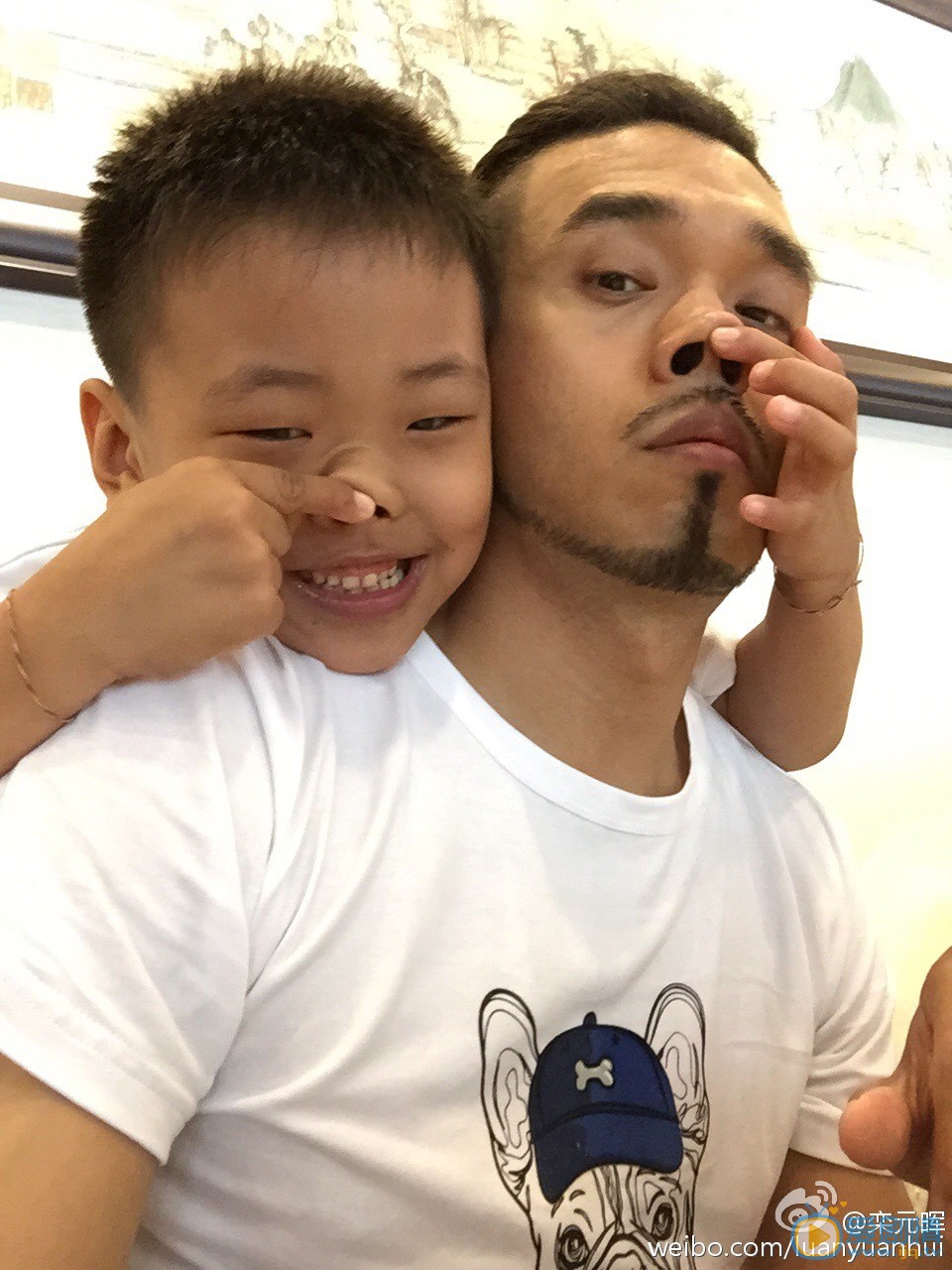 栾元晖逗逼表情包 栾元晖高清写真_栾元晖高清剧照