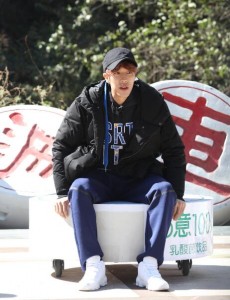 二十四小时高清剧照来袭！N项全能的水手团在苍山上演“象棋大作战”！