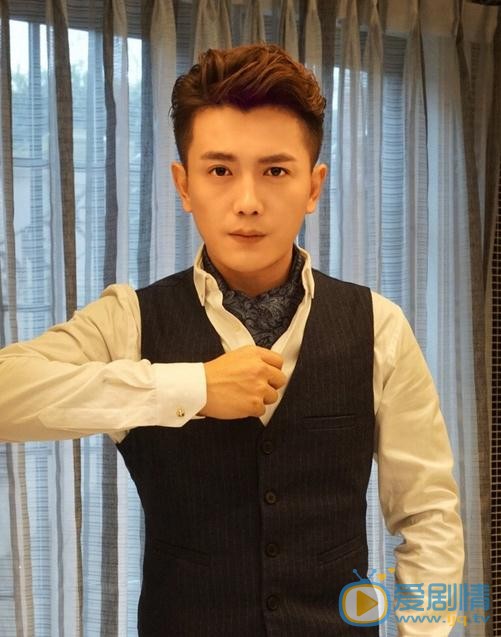 李亭哲生活照 李亭哲高清写真_李亭哲高清剧照
