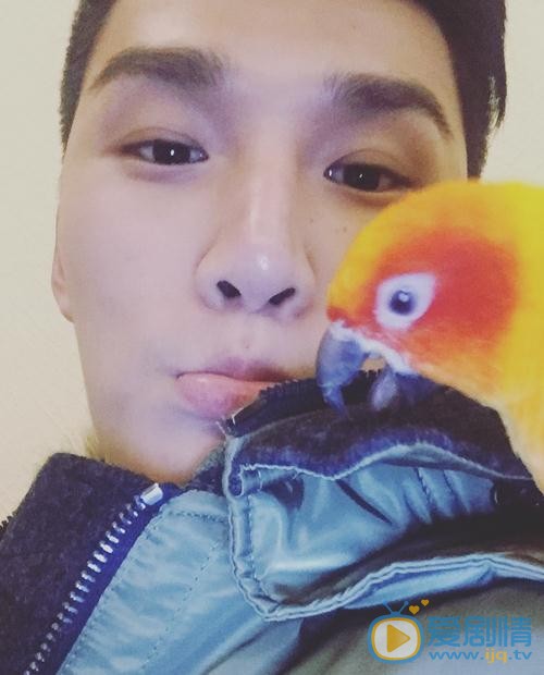 盛子铭生活照 盛子铭高清写真_盛子铭高清剧照