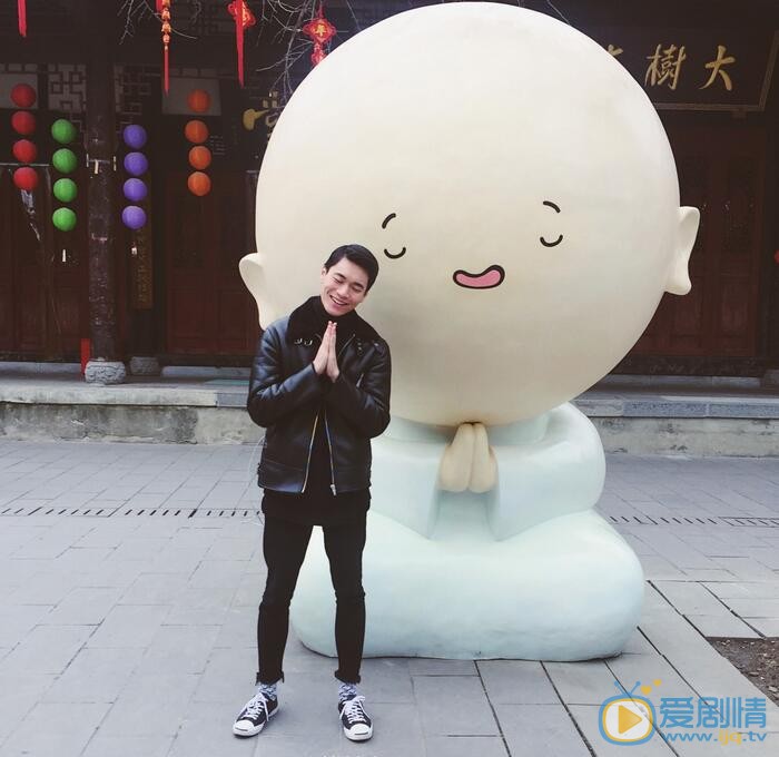 黄鹤立生活照 黄鹤立高清写真_黄鹤立高清剧照