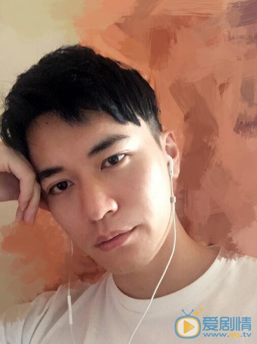 黄鹤立生活照 黄鹤立高清写真_黄鹤立高清剧照