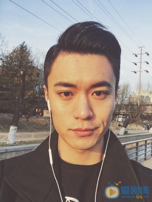 黄鹤立生活照 黄鹤立高清写真_黄鹤立高清剧照