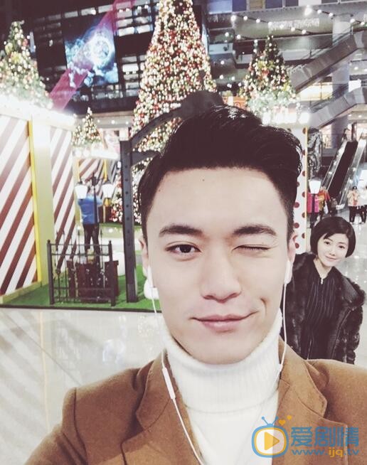 黄鹤立生活照 黄鹤立高清写真_黄鹤立高清剧照