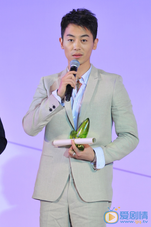朱亚文颁奖活动 朱亚文高清写真_朱亚文高清剧照