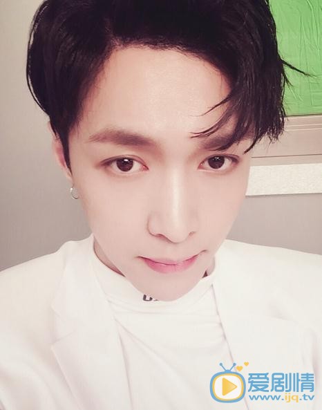 张艺兴生活照 张艺兴高清写真_张艺兴高清剧照