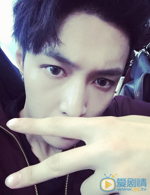 张艺兴生活照 张艺兴高清写真_张艺兴高清剧照