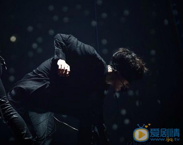 张艺兴舞台照 张艺兴高清写真_张艺兴高清剧照