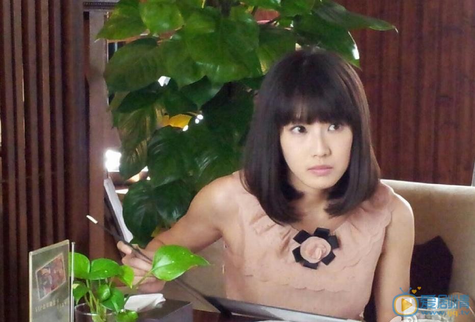 梁又琳《盛夏晚晴天》剧照 梁又琳高清写真_梁又琳高清剧照