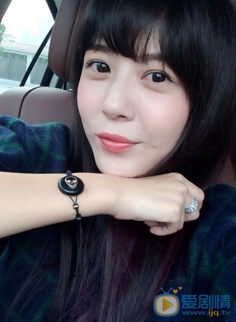 李金铭生活照 李金铭高清写真_李金铭高清剧照
