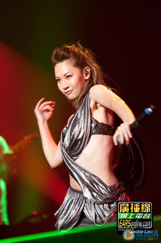 徐子珊演唱会热舞照 徐子珊高清写真_徐子珊高清剧照