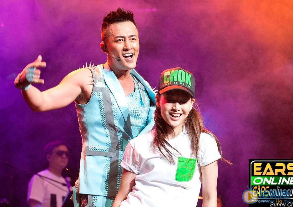 徐子珊演唱会热舞照 徐子珊高清写真_徐子珊高清剧照