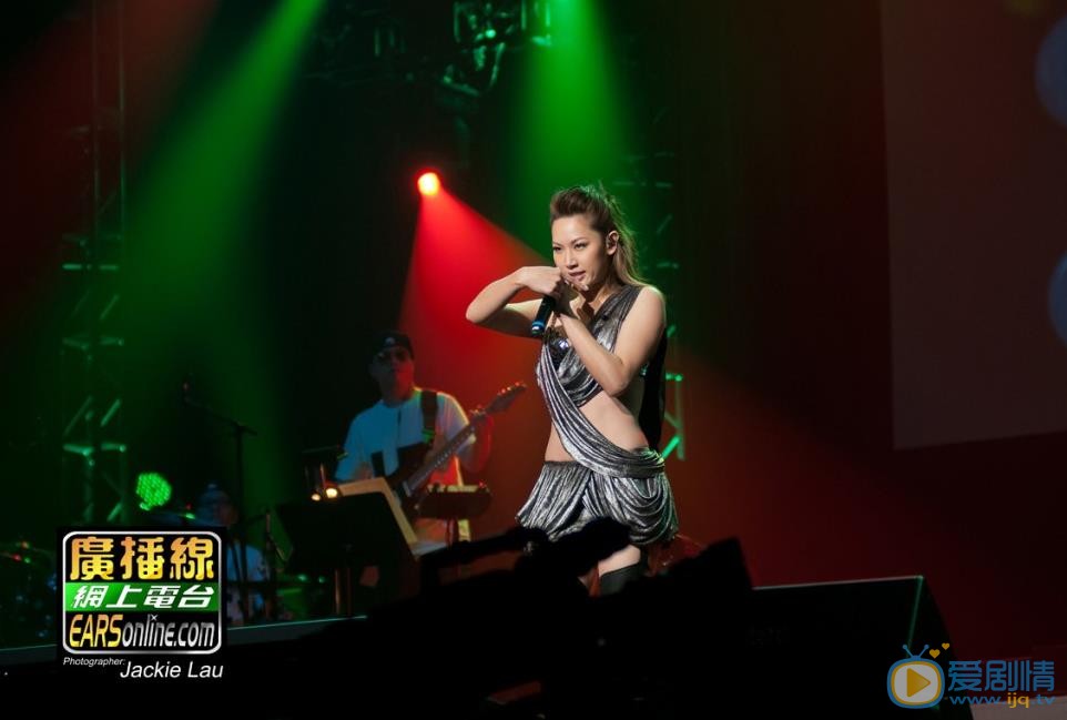 徐子珊演唱会热舞照 徐子珊高清写真_徐子珊高清剧照