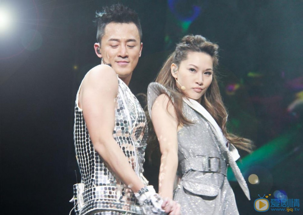 徐子珊演唱会热舞照 徐子珊高清写真_徐子珊高清剧照