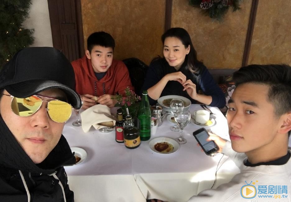 林依轮全家福 林依轮高清写真_林依轮高清剧照