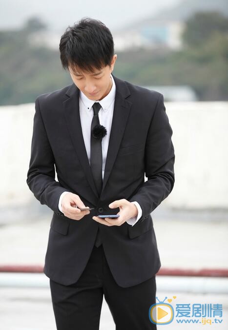 二十四小时韩庚鱿鱼干甚是满意，张蓝心表示绝望欲哭无泪！