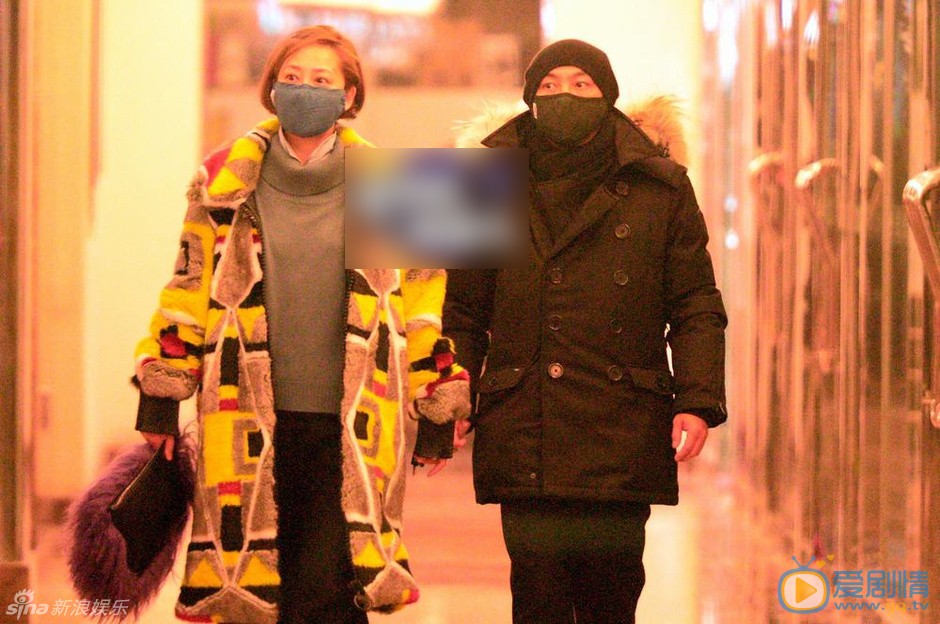张卫健和张茜同框恩爱照 张卫健高清写真_张卫健高清剧照