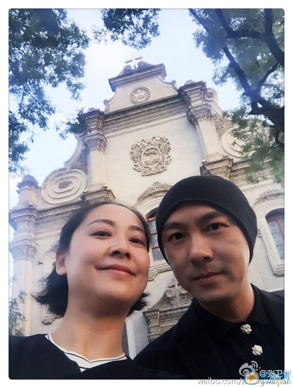 张卫健和张茜同框恩爱照 张卫健高清写真_张卫健高清剧照