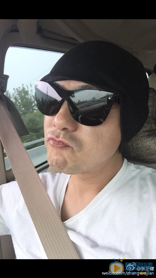 张卫健生活照 张卫健高清写真_张卫健高清剧照