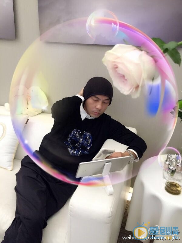 张卫健生活照 张卫健高清写真_张卫健高清剧照