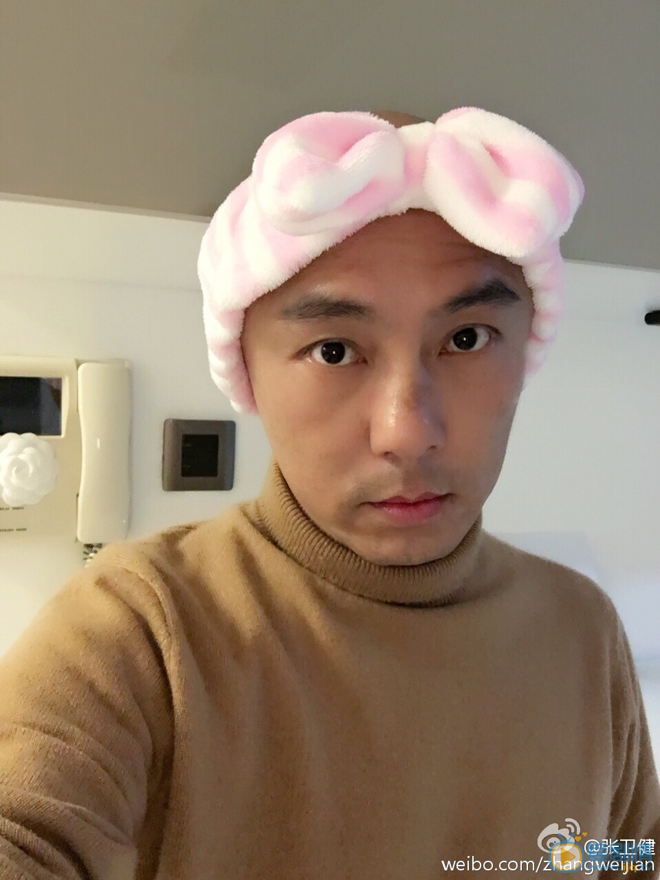张卫健生活照 张卫健高清写真_张卫健高清剧照