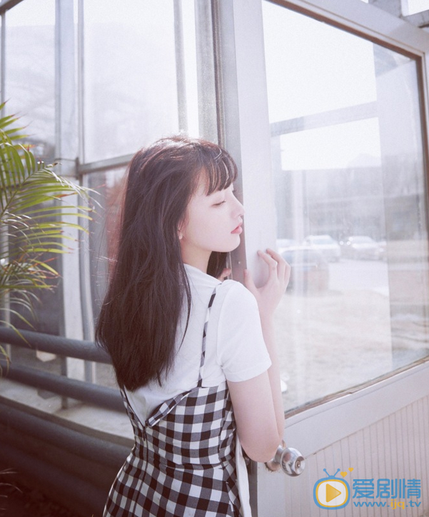 黄灿灿生活美照 黄灿灿高清写真_黄灿灿高清剧照