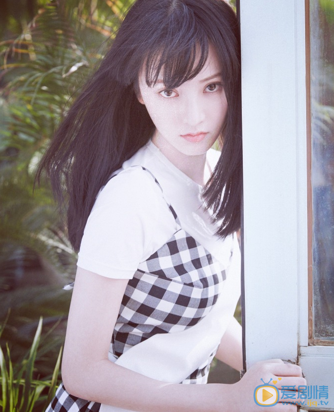 黄灿灿生活美照 黄灿灿高清写真_黄灿灿高清剧照