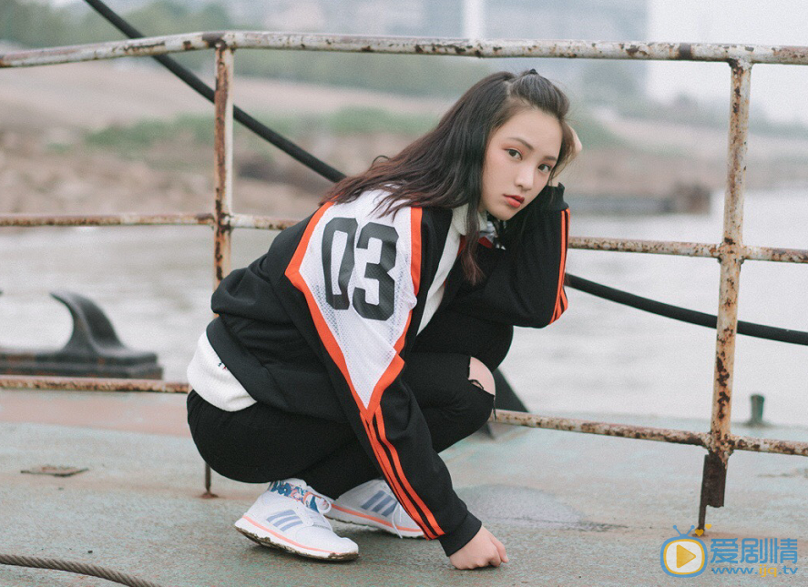 黄灿灿生活美照 黄灿灿高清写真_黄灿灿高清剧照