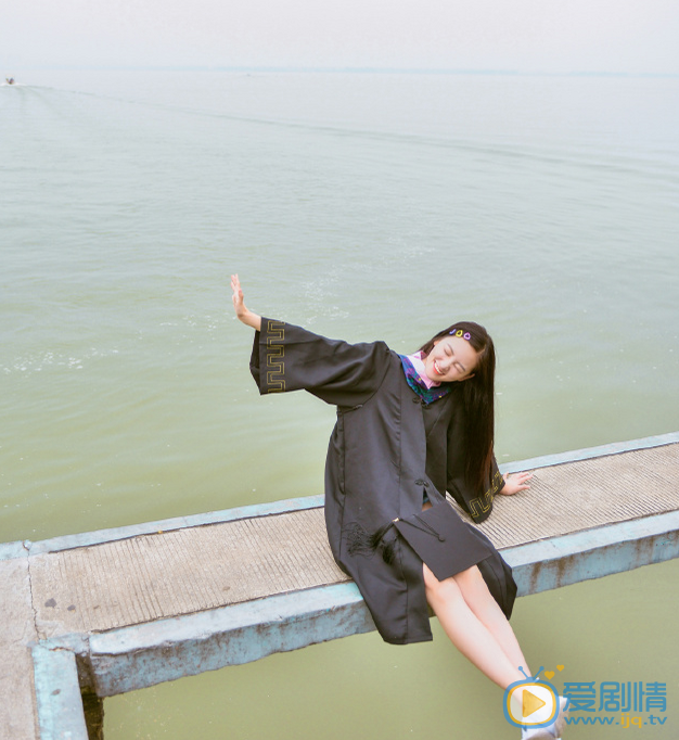 黄灿灿毕业照 黄灿灿高清写真_黄灿灿高清剧照