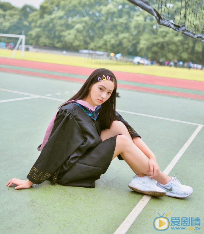 黄灿灿毕业照 黄灿灿高清写真_黄灿灿高清剧照