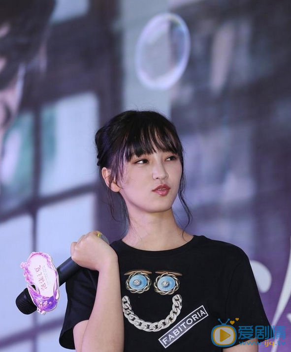 黄灿灿活动照 黄灿灿高清写真_黄灿灿高清剧照